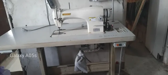 Pra vender máquina reta