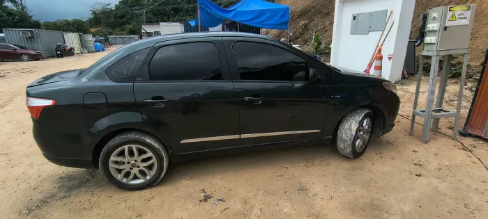Fiat Grand Siena Essence Dual. 1.6 Flex 16V 2014