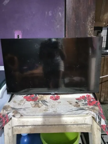 Vendo tv TCL para retirada de peças