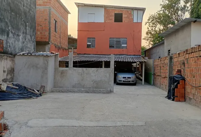 Casa 5 quartos | 3 suítes | 168 m² construídos | Terreno 240 m² | 5 vagas