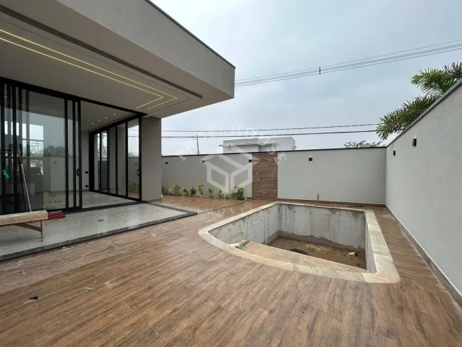 Casa de esquina NOVA à venda no Condomínio Vale das Oliveiras em Limeira-SP