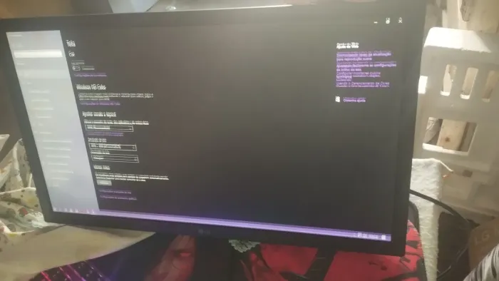 Monitor 1920x1080 full hd para conserto ou retirar peças tela tremendom