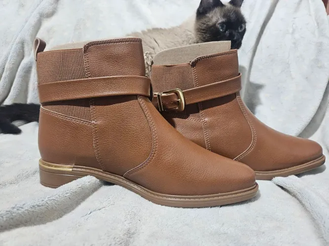 Bota Vizzano Fivela Caramelo