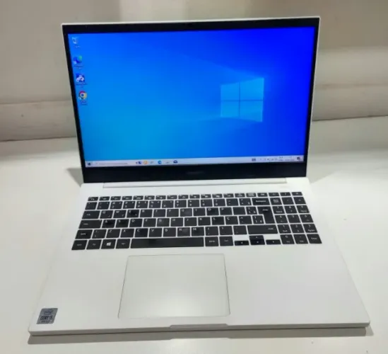 Notebook Samsung i5 10º Geração 8gb DDR4 Hd 1 Tera Bateria Media de 3h a 4h