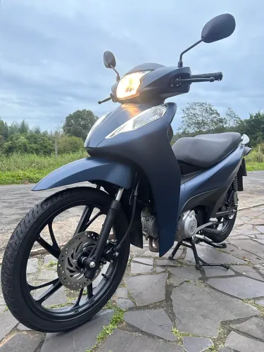 Vendo Biz 2025 impecável