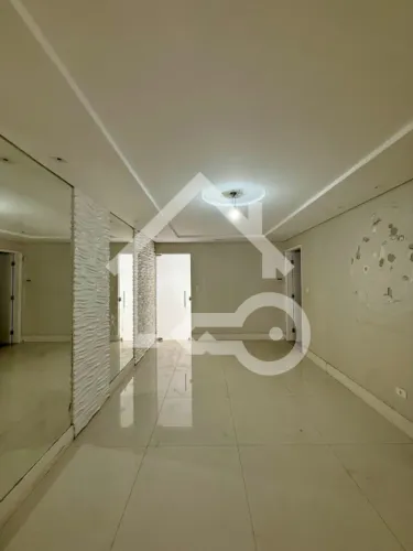 Casa / sobrado à venda na Vila Scarpelli - Santo André.