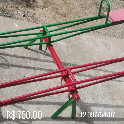 Gangorra em perfeito estado 