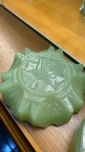 2 cinzeiros antigos verde jadeite vidro