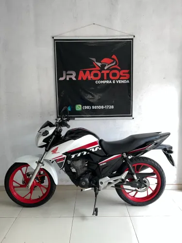 Vários modelos disponíveis. @jrr_motos. Faço financiamento.