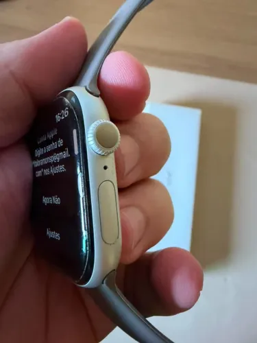 Apple Watch Series 10 - 46mm - Silver - 96% Saúde da Bateria