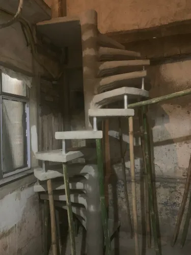 Escadas e reparos 