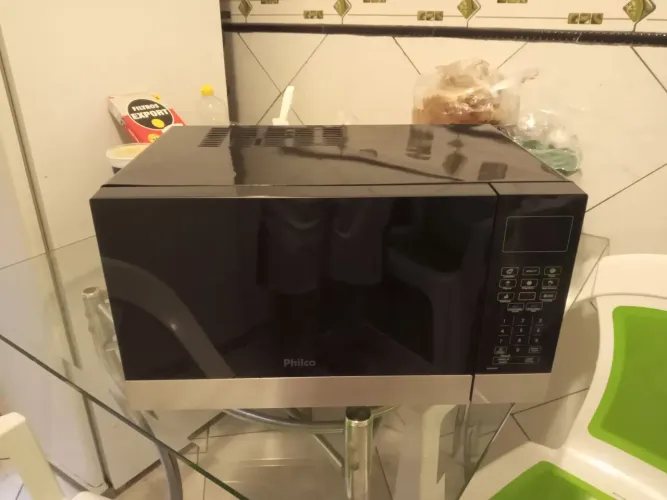 Micro-ondas Philco 26 litros conservadissimo