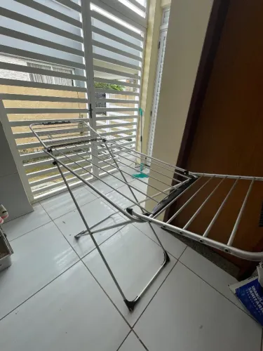 Varal de Chão Dobrável