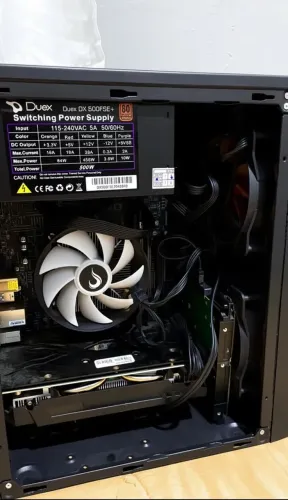 PC gamer (Monitor + CPU)