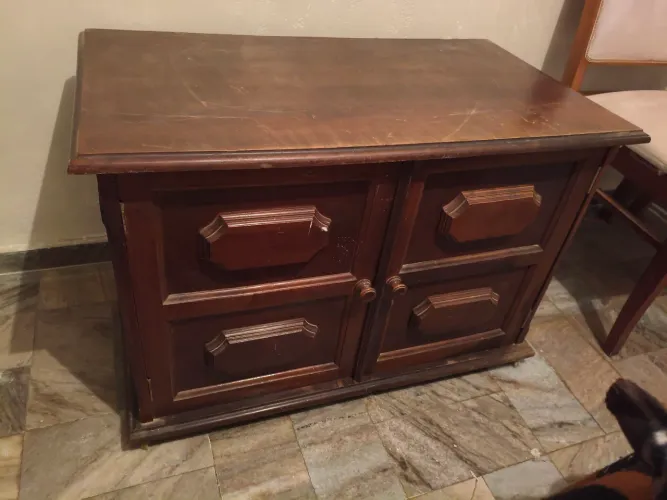 Balcão/Buffet de madeira maciça antigo - estilo colonial