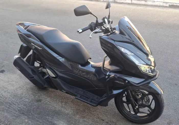 Honda PCX 2024 impecável