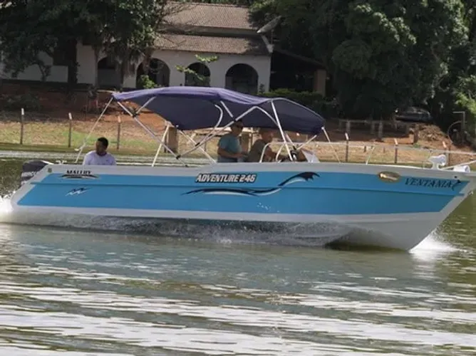 Vendo lancha Belardo, fabricante Malloy, modelo Adventure