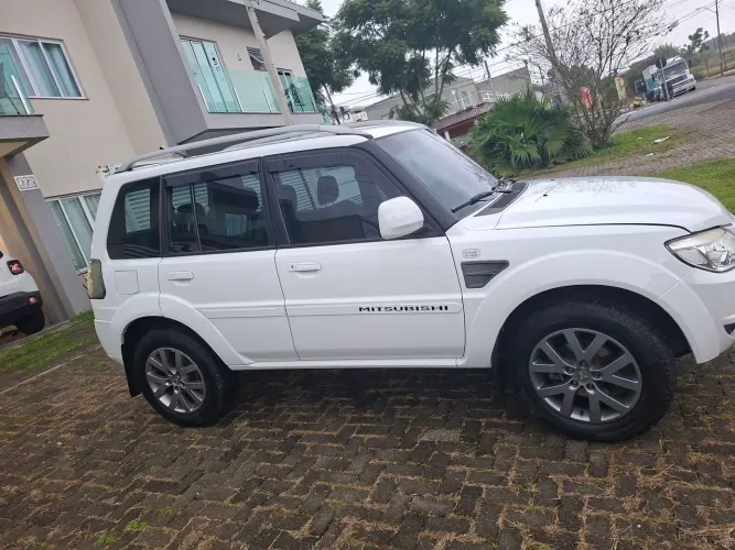 Mitsubishi Pajero TR4 2.0 Flex 16V 4X2 Mec. 2015