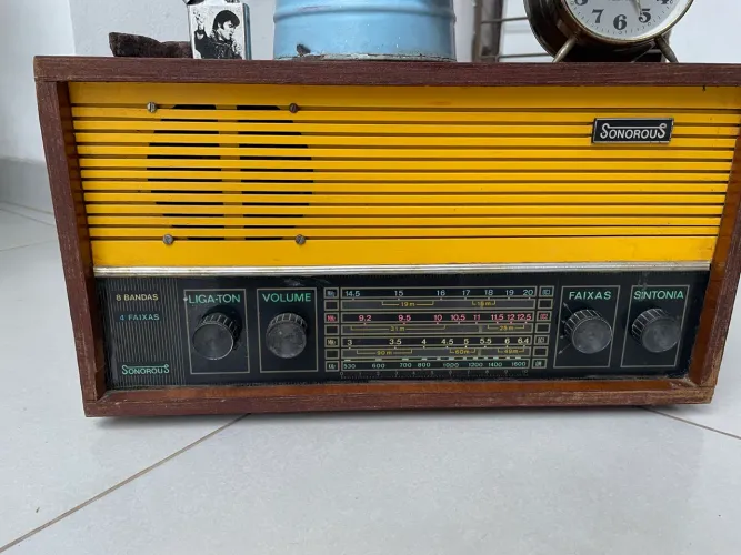 Rádio antigo Sonorous