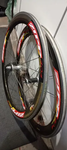 Roda zip carbono clincher