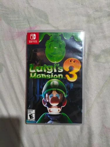 Luigi Mansion 3 em estado de novo 
