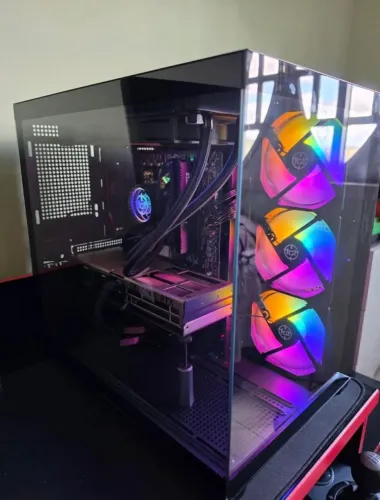PC Gamer Nvidia RTX5070 Ti 16GB, Ryzen 7 5700X, 32GB Memória, 1TB SSD Nvme, WaterCooler