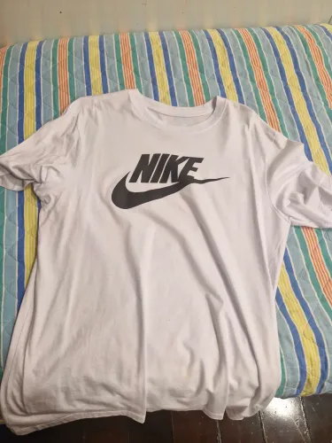 Camisa Nike branca - Tamanho M