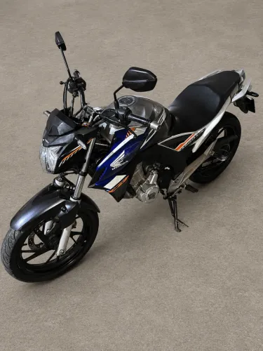 Vendo moto CB Twister 250c