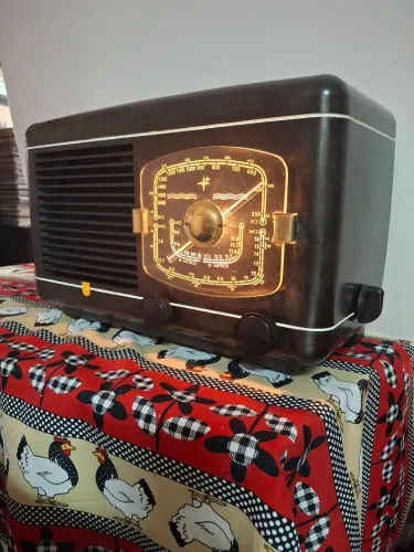 RADIO PHILIPS BR 397A ESTADO DE ZERO RESTAURADO ORIGINAL LINDÍSSIMO!