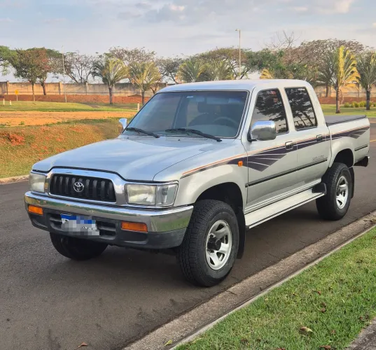 Toyota Hilux CD SRV 4X2 3.0 8V 90cv Diesel 2004