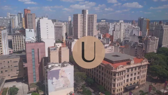 Andar inteiro no prédio da Bolsa de Mercadorias de São Paulo, Centro Antigo.