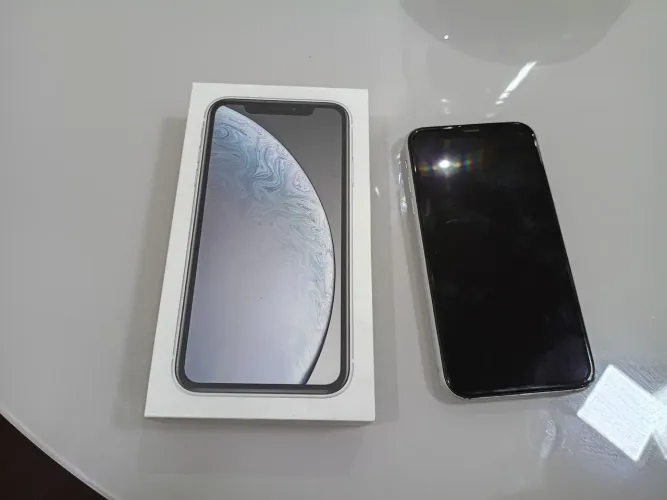 Celular iPhone XR