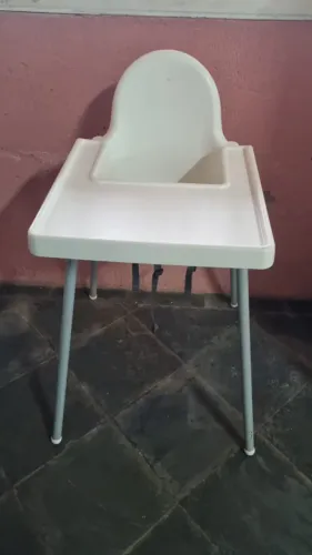 Cadeirinha alta branca Antilop