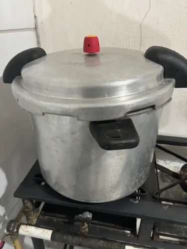 Panela de Pressão Industrial 22L