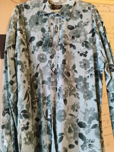 Camisa floral maravilhosa