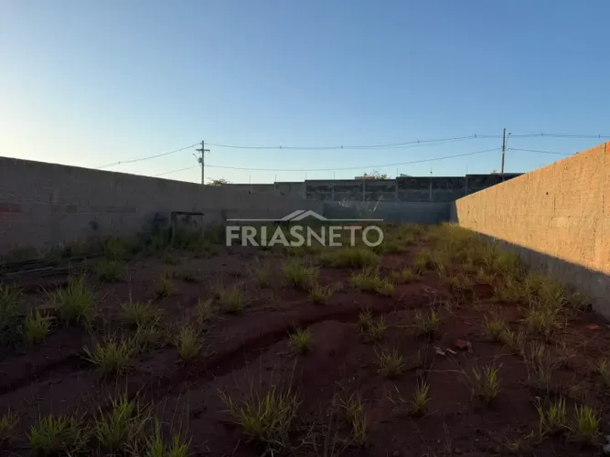 Terreno à venda no condomínio Belmonte em Piracicaba