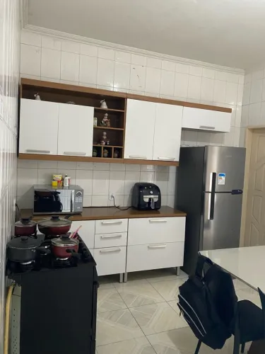 ? VENDE-SE ARMÁRIO EM PERFEITO ESTADO! 
