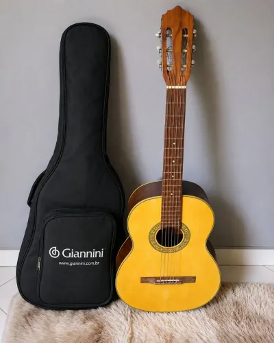 Violão giannini