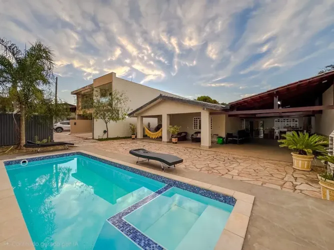 Raridade! Casa Park Way Q05! 4 Quartos! Piscina! 1.100m²! Cond. Fechado!