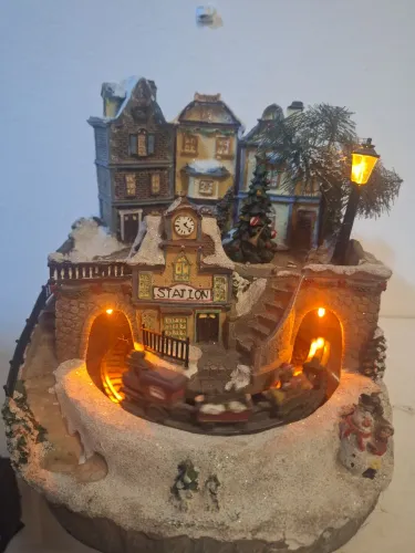 Decoração de Natal Vila com Trem e Casinhas Iluminadas