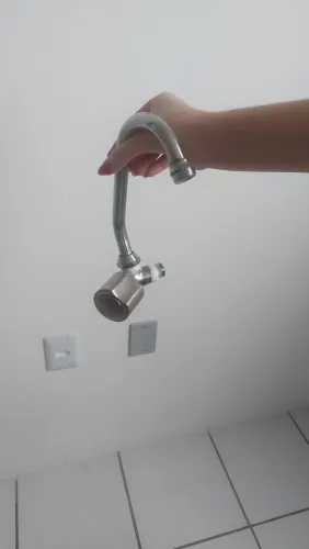 Vendo torneira metal