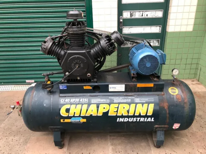 Compressor de Ar Industrial Chiaperini 425 Litros - CJ 40 AP3V