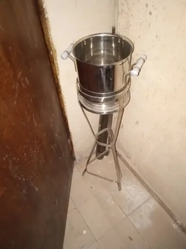 Champanheira a venda .