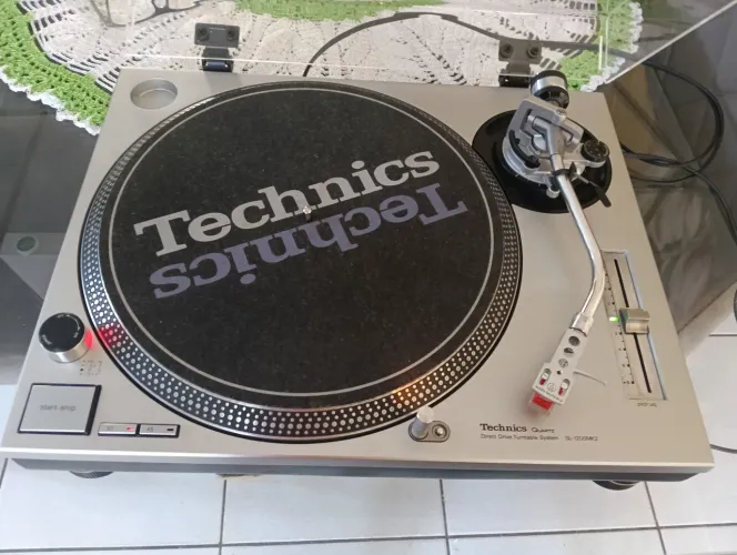 Technics Sl1200mk2 excelente toca discos technics 