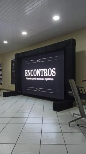 PAINEL DE LED P3.9 50/1 + PROCESSADORA + CABEAMENTO ? MUITO NOVO