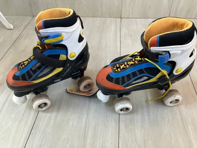 Vendo patins para criança