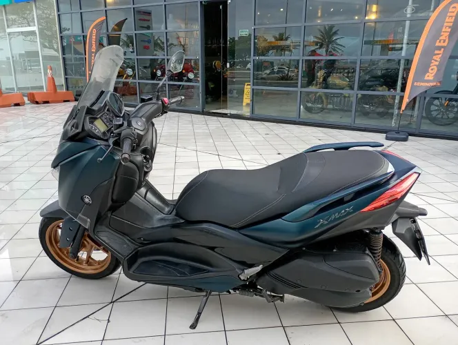 YAMAHA XMAX 250CC ANO 2023. KM 42000. EDSON
