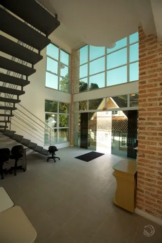 Prédio de 897.61m² no bairro Saco Grande