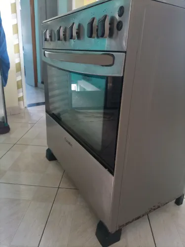 Vende se fogão de 5 bocas