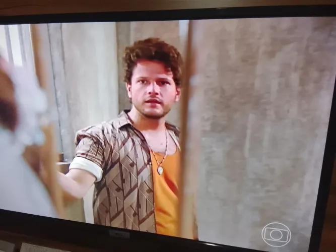 Vendo Tv smarth 32 polegadas